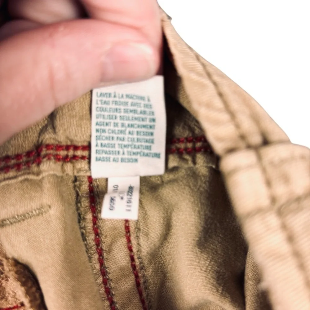 American Eagle Outfitters Classic Length Y2K Cargo Shorts – Sz 38 (Excellent)